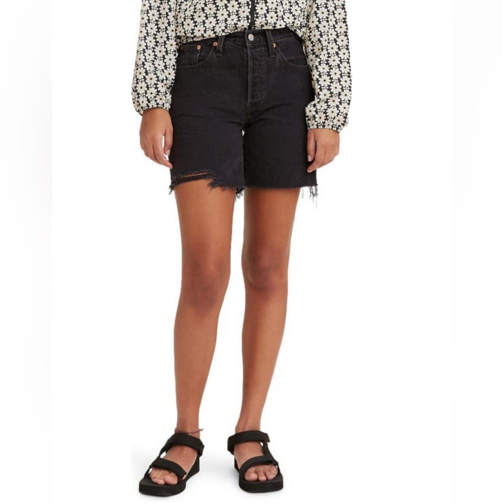 Levi’s 501 Mid Thigh Short